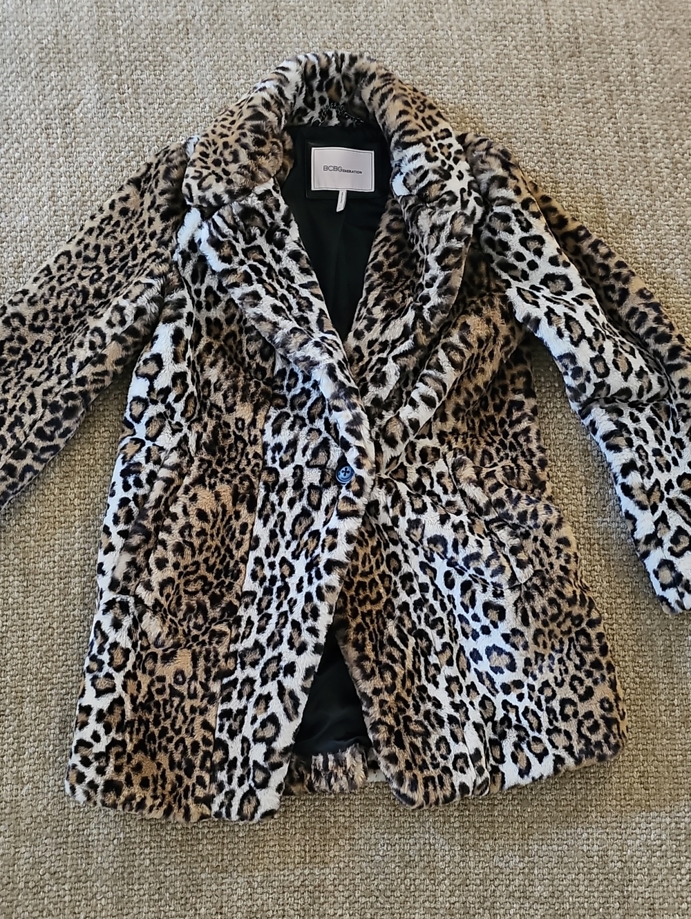 BCBGeneration Women's Faux Fur Coat - Size Medium - EUC